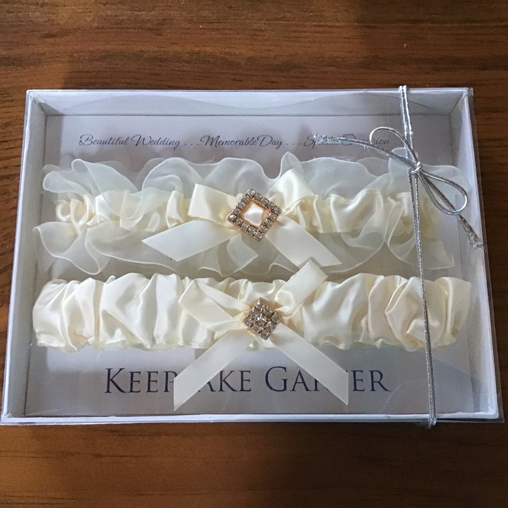 KEEPSAKE Ivory Satin & Organza Bridal Garter Set